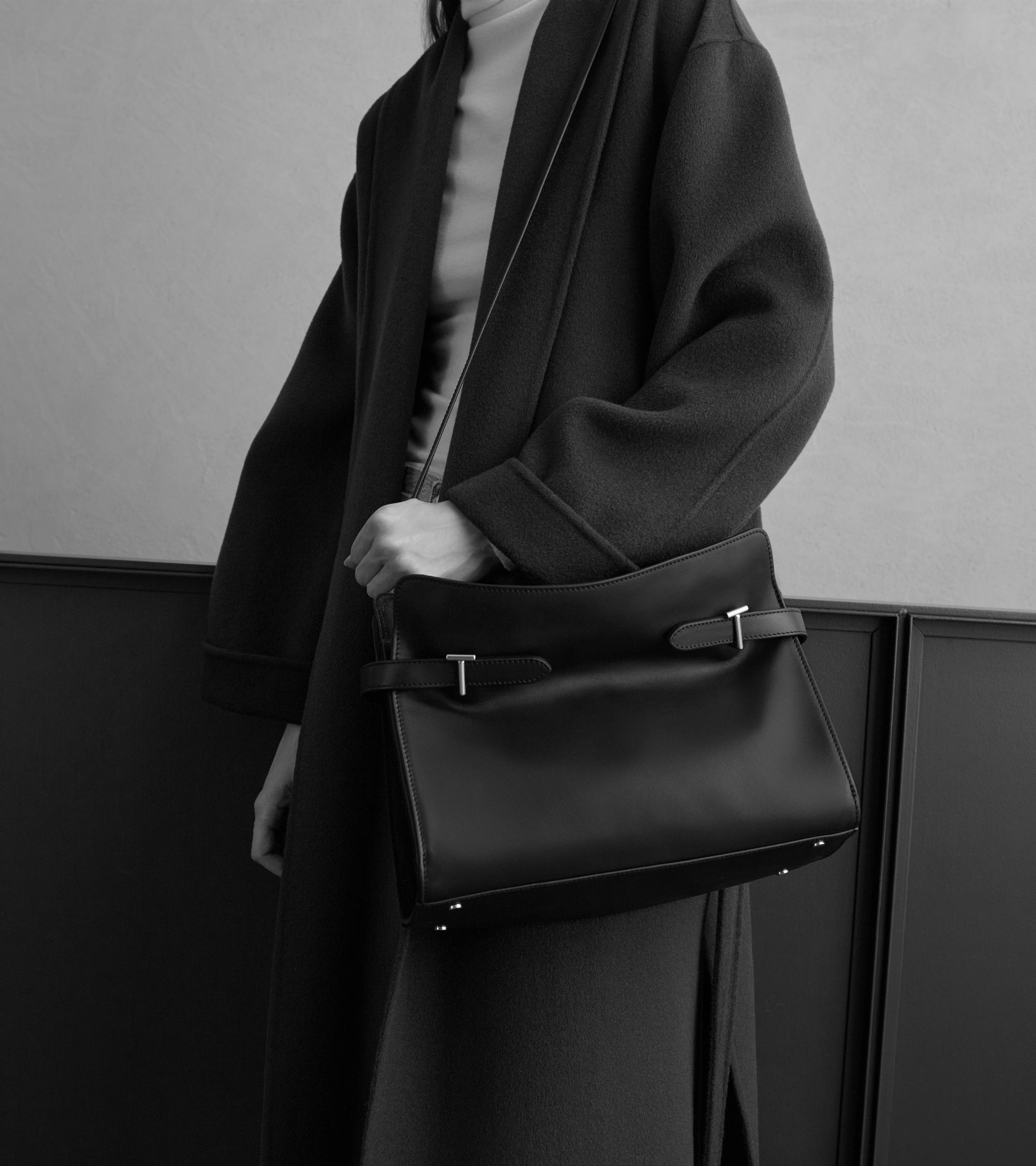 Sac porté épaule grand modèle Emie en cuir lisse et nubuck