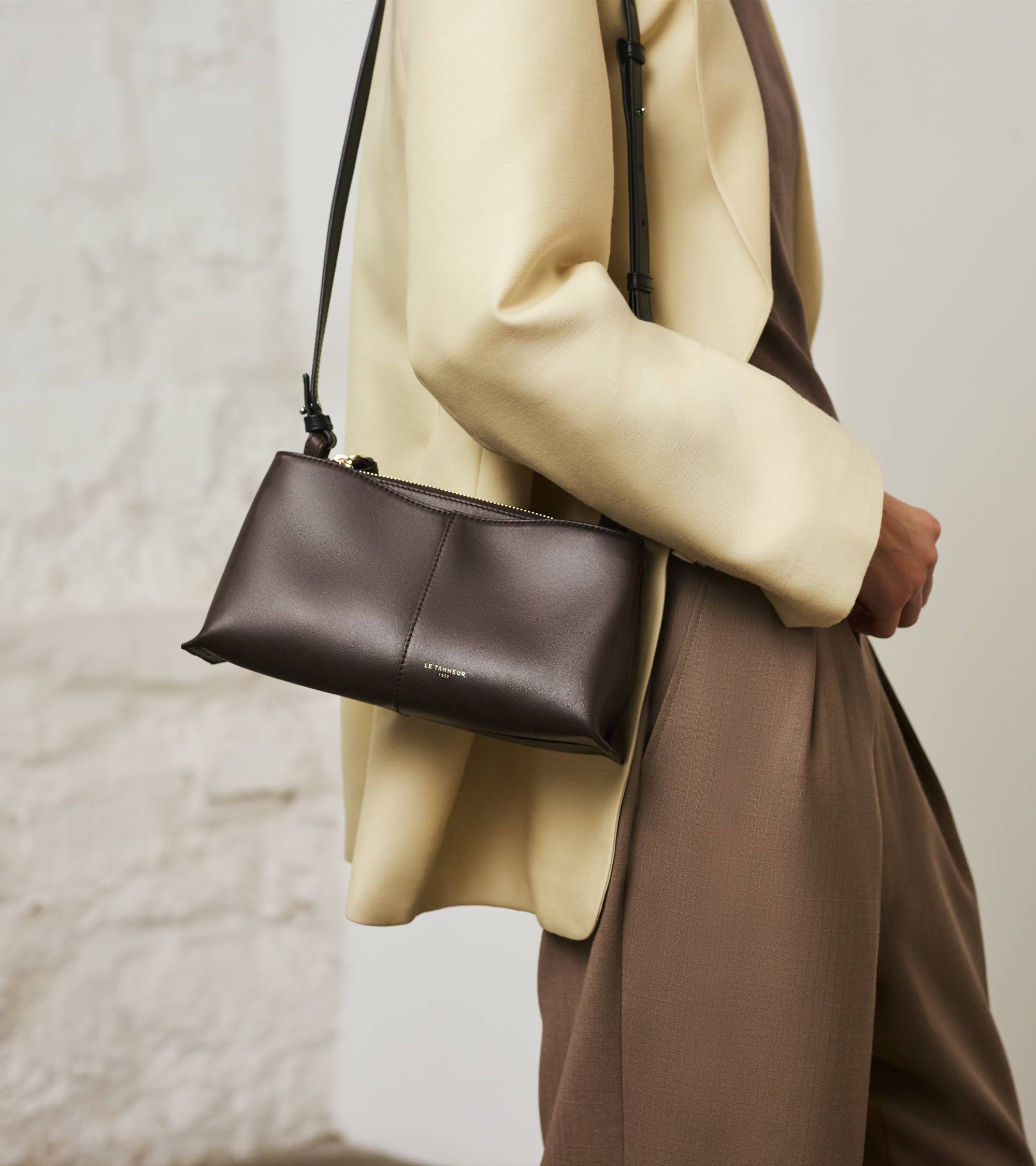 Bolso bandolera pequeño Félicie de cuero liso