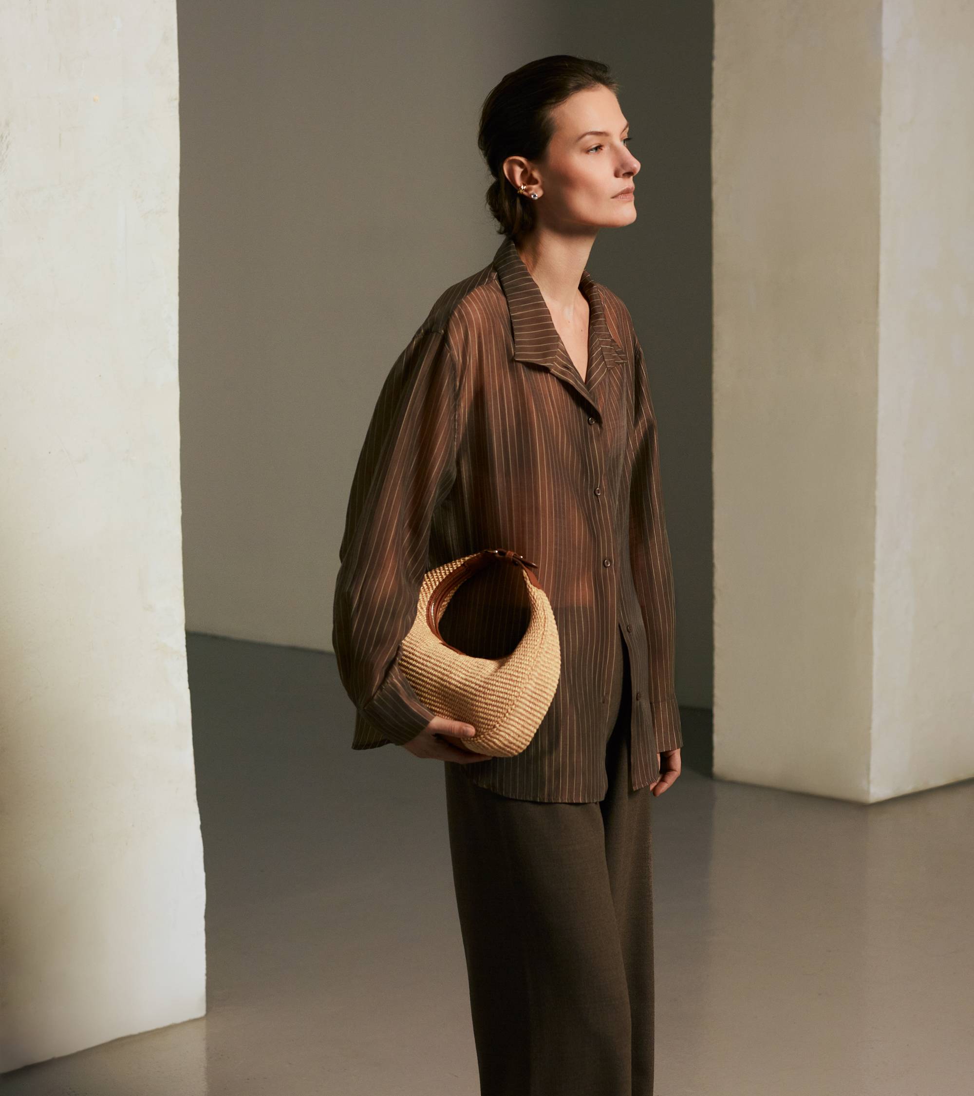Juliette small hobo bag with raffia effect and smooth leather