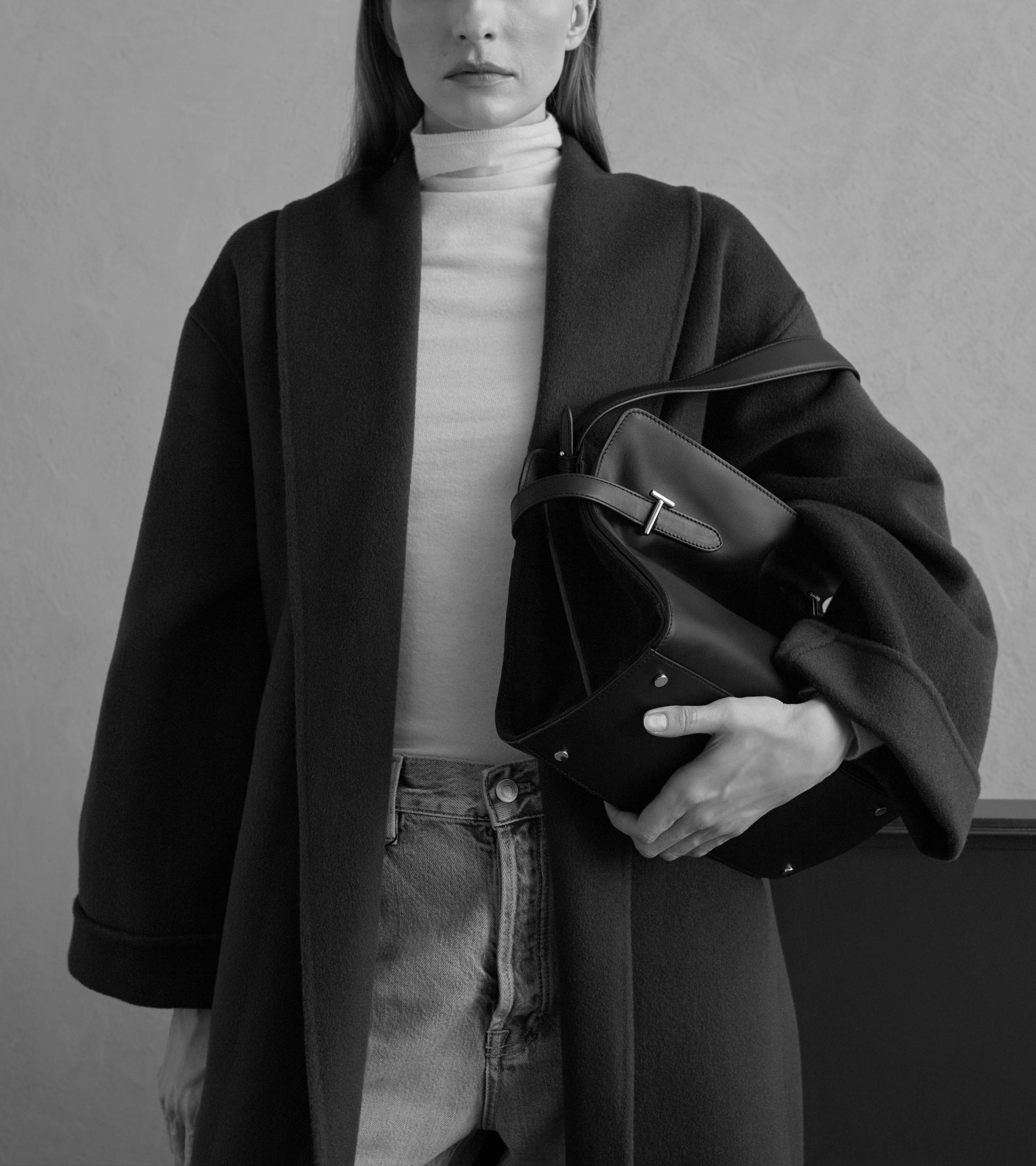 Emie large shoulderbag in smooth leather and nubuck