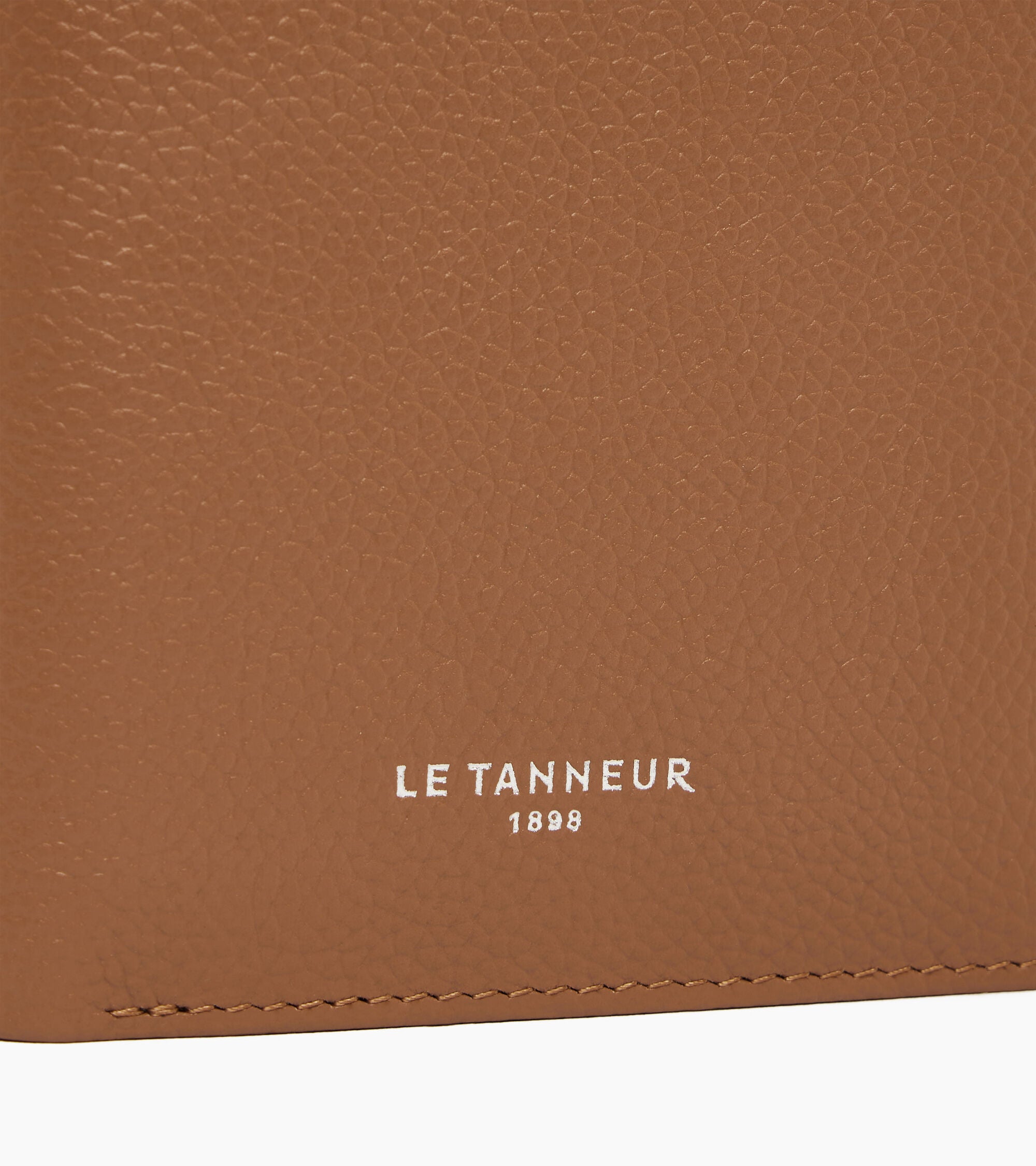 Cartera vertical pequeña con cremallera Lucien de piel granulada